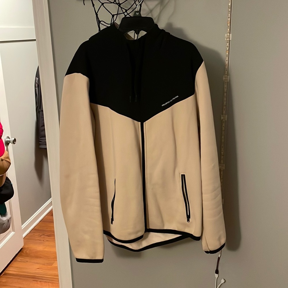 2 tone hollister hoodie